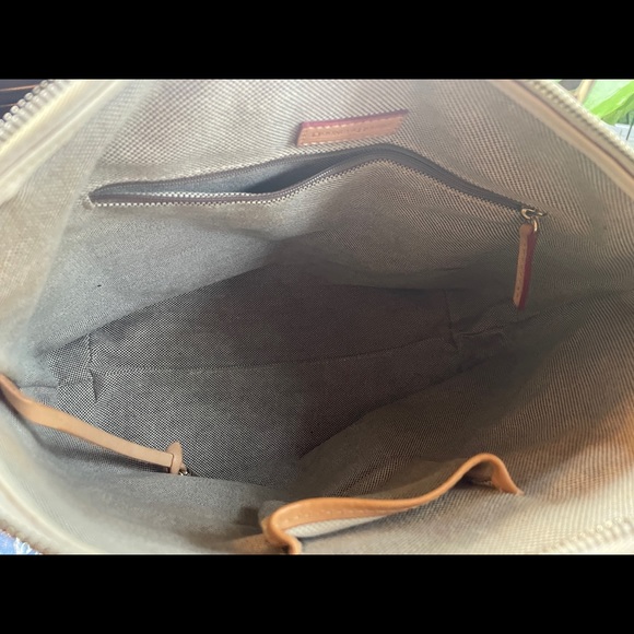 Dooney and Burke Large Leather White Bag 11x14.5” - Picture 4 of 14